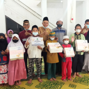 Berbagi dengan yayasan